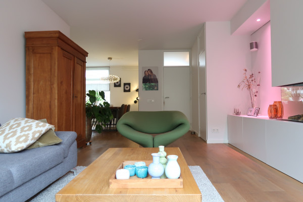 homes for rent on De Distele